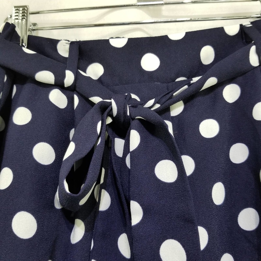 Forever 21 Polka Dot Casual Shorts Women's Sash Belt Size S Navy White - Picture 2 of 7